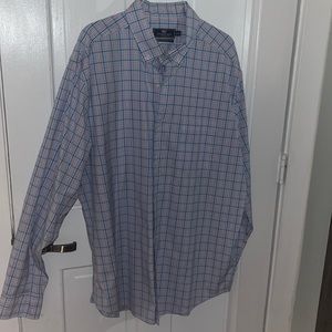 Men’s Vineyard Vines Button Down Shirt